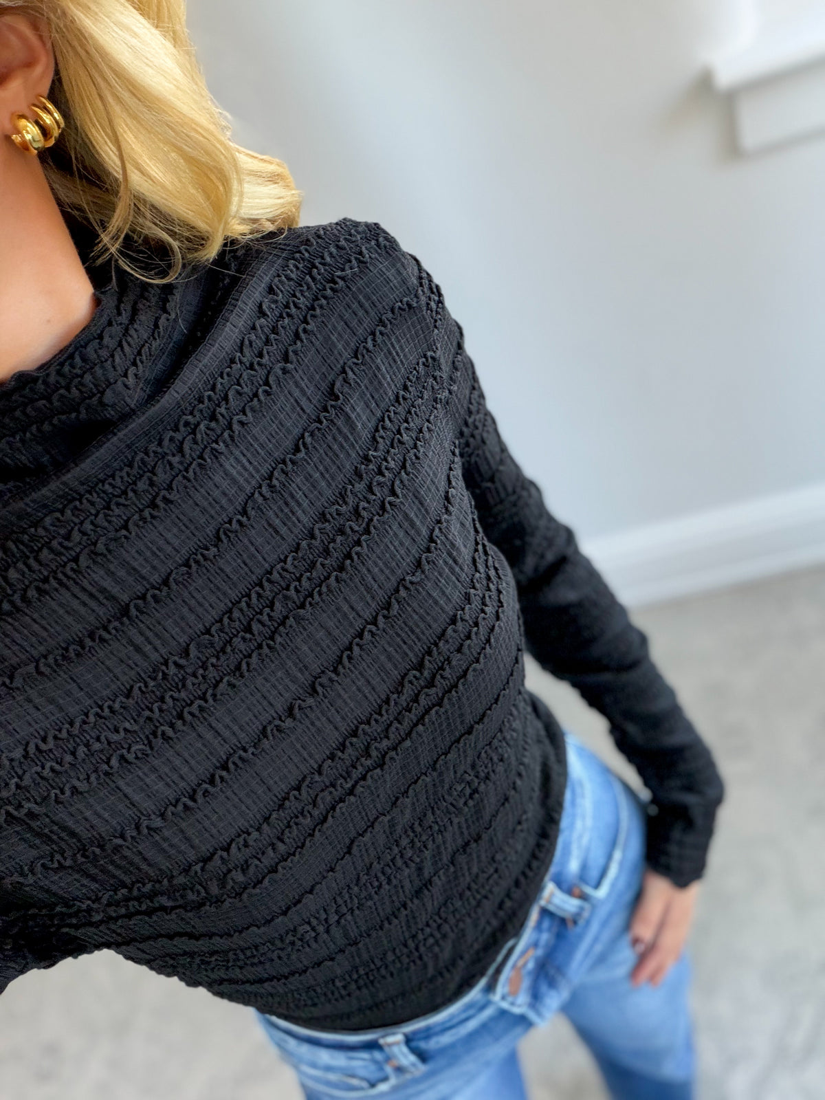 Simply Sophisticated Top (Black)