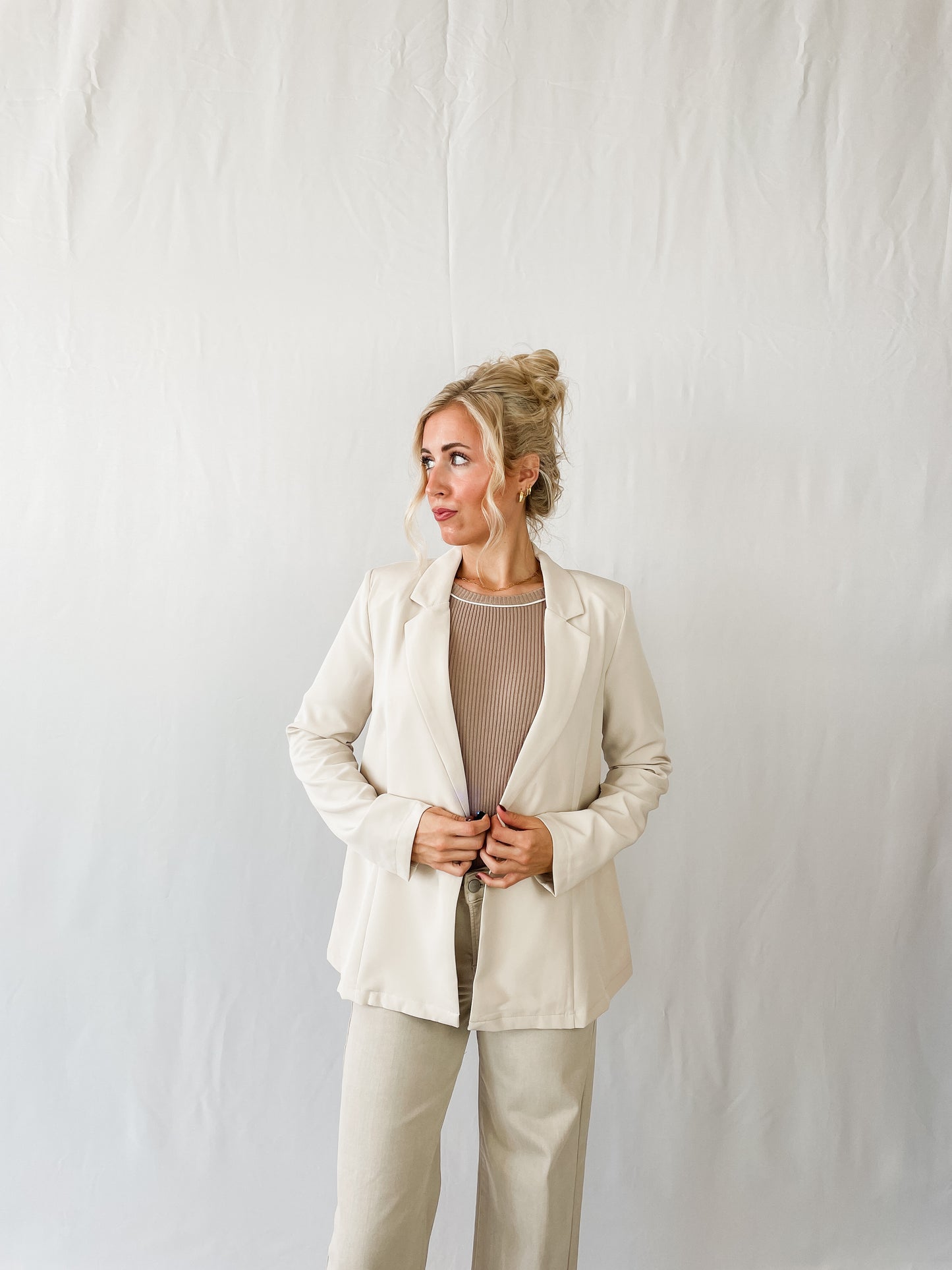 Lena Blazer (Light Khaki)