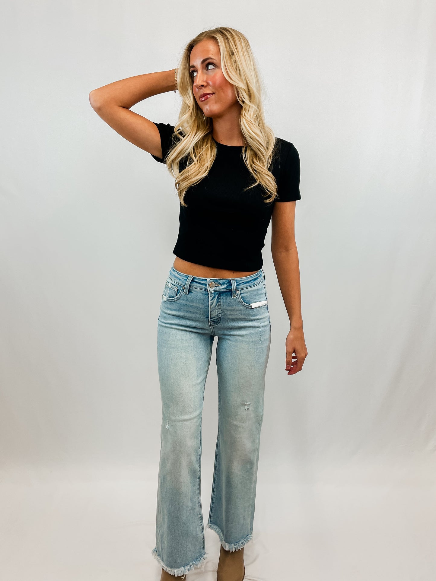 Mid Rise Ankle Straight Fray Hem