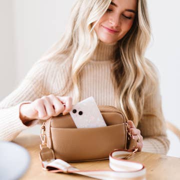 Willow Crossbody (Camel)