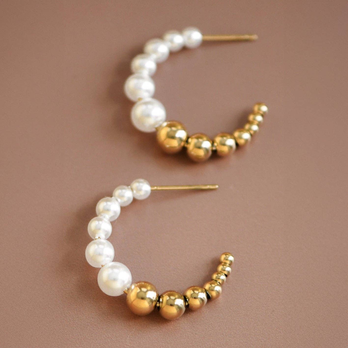 Pearl & Gold Hoop