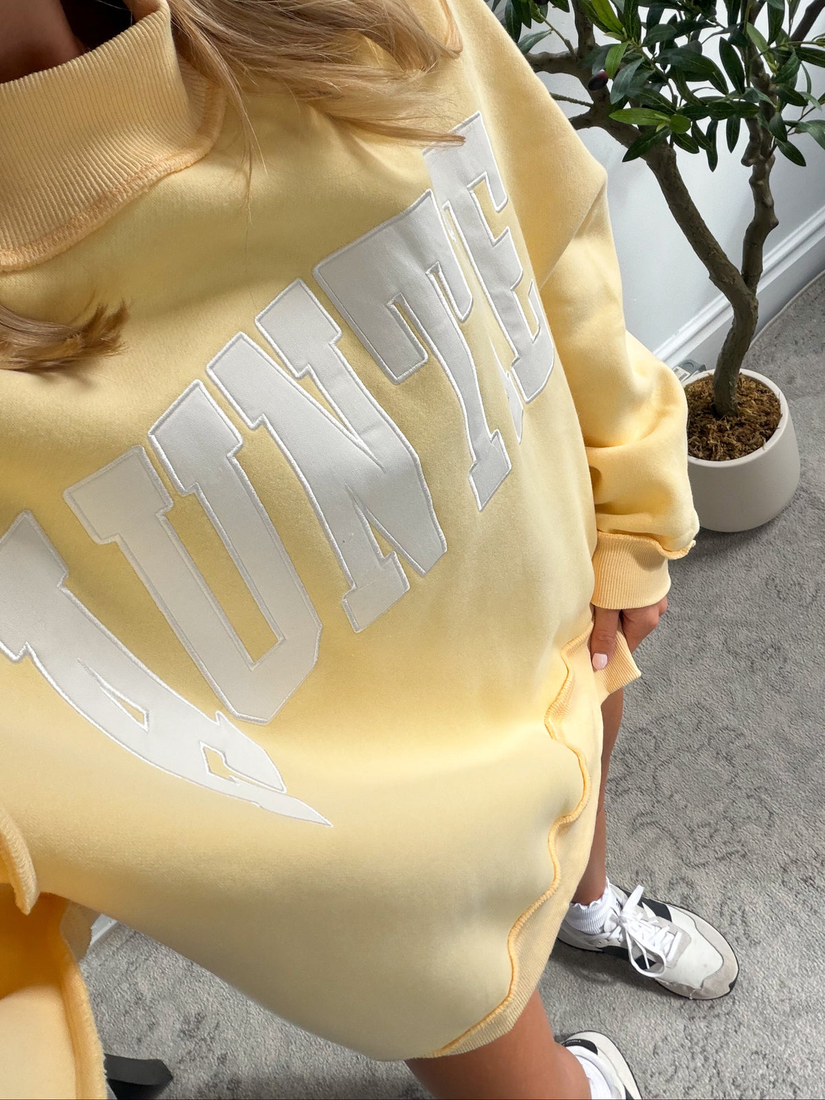 AUNTIE Mock Neck