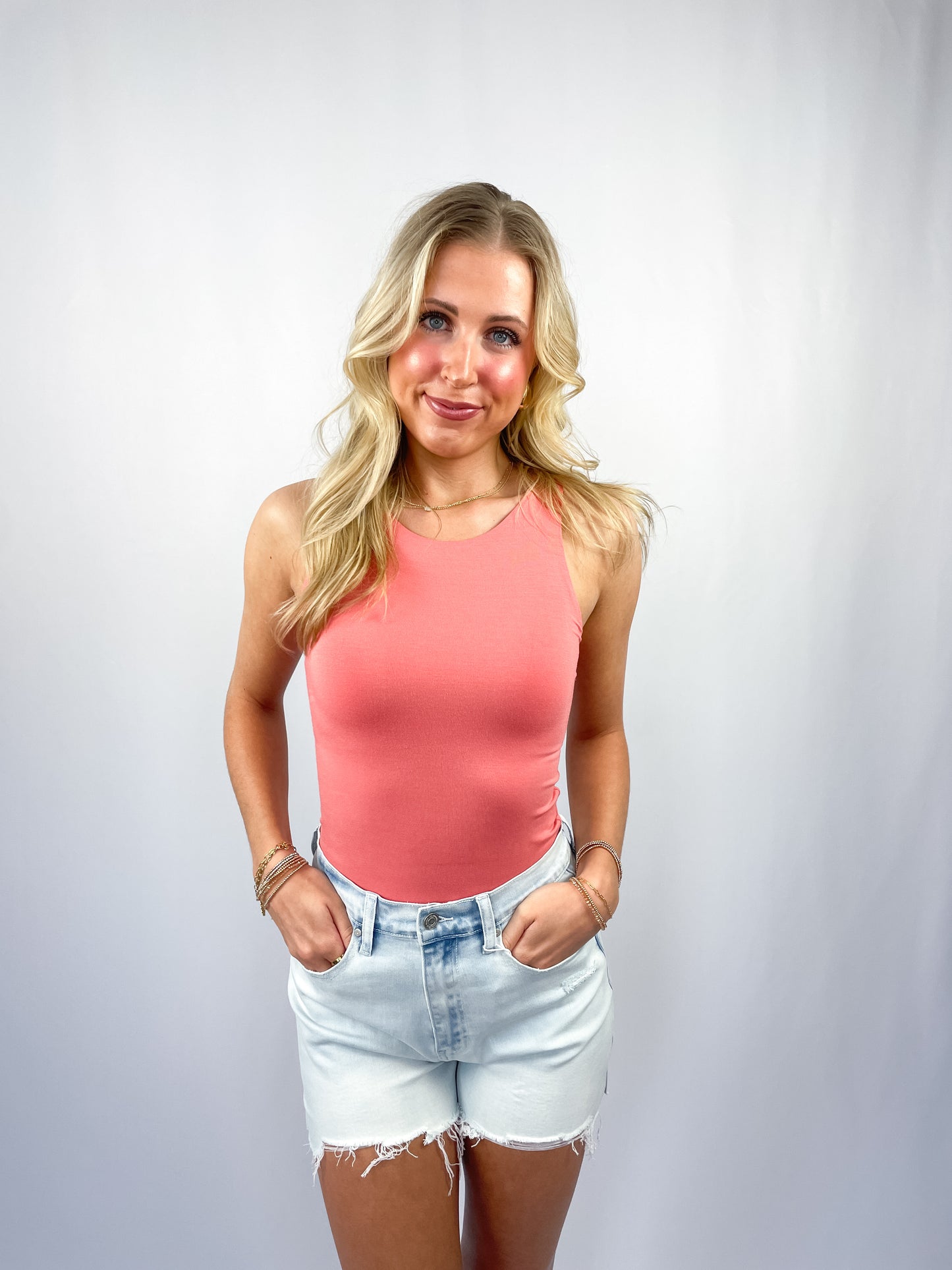 Core Round Neck (Coral)