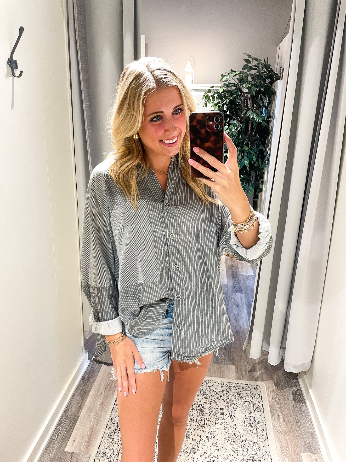 Shia Button Down