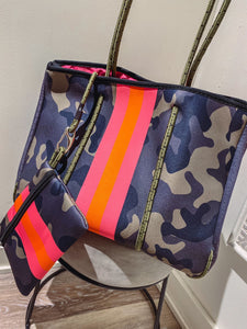 Camo Stripe Neoprene Bag (Pink)