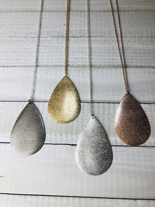 Metal Teardrop Necklace